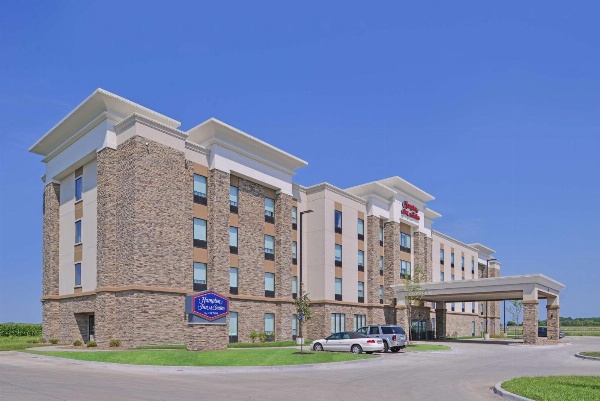 Hampton Inn and Suites Altoona-Des Moines by Hilton Main image